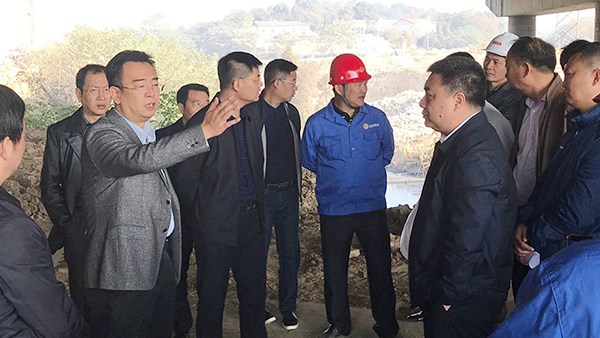 副市長(zhǎng)楊昆調(diào)研臨湖公路太陽橋互通段
