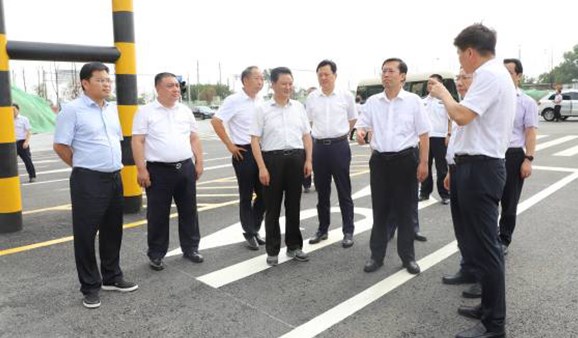 市委書記王一鷗調(diào)研公司西環(huán)線項(xiàng)目建設(shè)